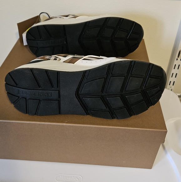 Burberry Mens Sean Vintage Check Canvas Fashion Sneakers Size 41/ 8 US - Picture 13 of 16